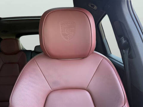 2025 Porsche Cayenne GTS