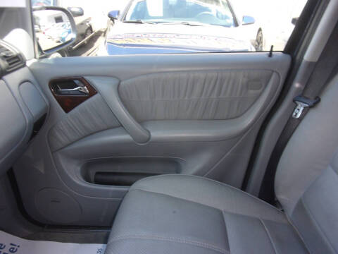 2002 Mercedes-Benz M-Class ML 320