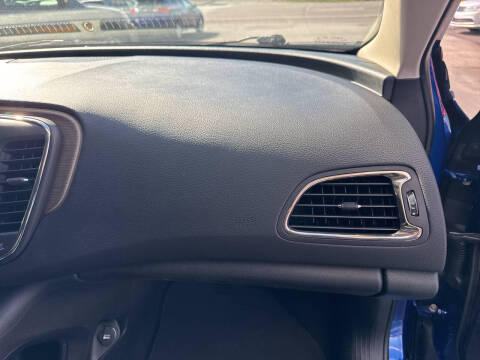 2015 Chrysler 200 C