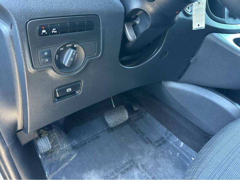 2016 Mercedes-Benz Metris Passenger