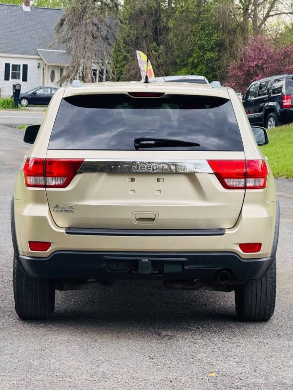 2012 Jeep Grand Cherokee Laredo