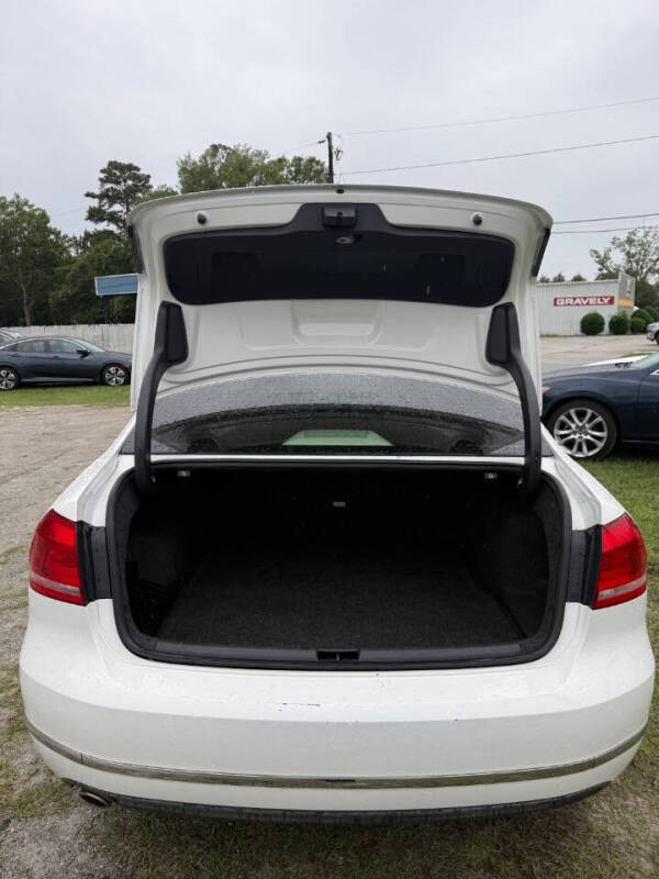 2013 Volkswagen Passat SEL Premium PZEV