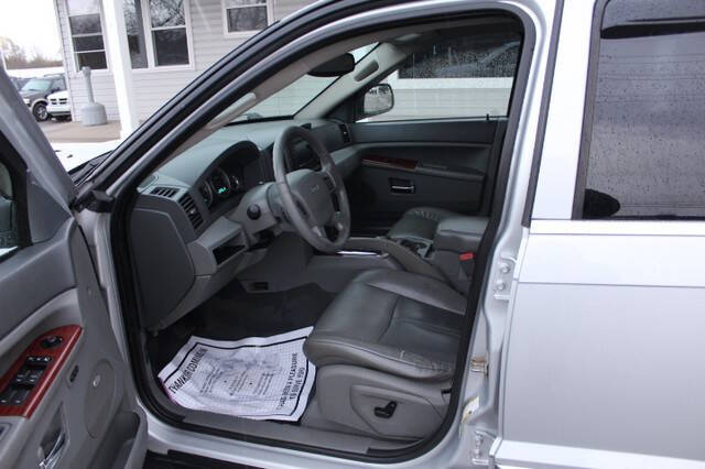 2007 Jeep Grand Cherokee Limited photo 9