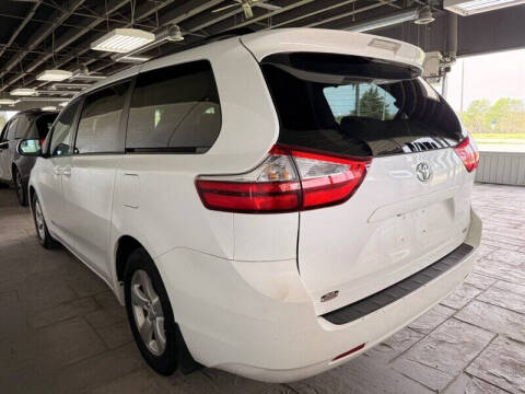 2017 Toyota Sienna