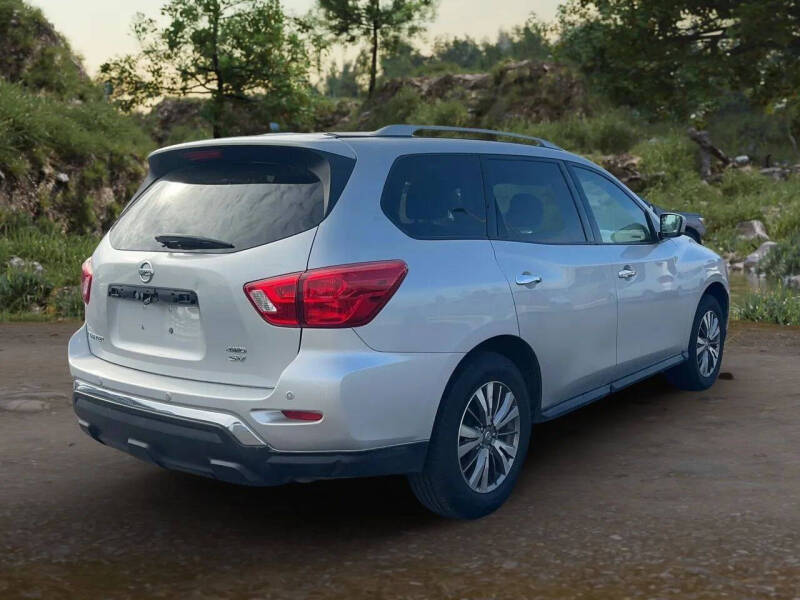 2020 Nissan Pathfinder SV