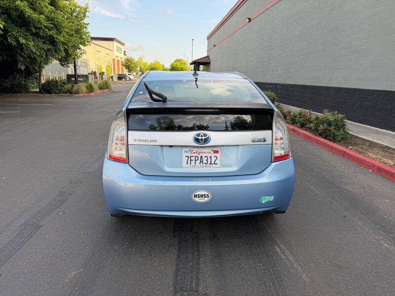 2014 Toyota Prius Plug-in Hybrid Advanced