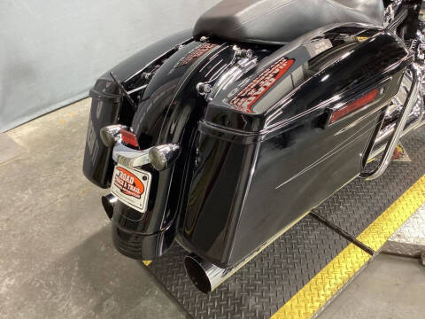 2014 Harley-Davidson® FLHXS - Street Glide® Spe