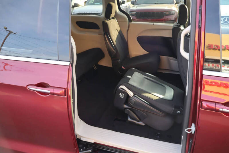 2019 Chrysler Pacifica Touring Plus