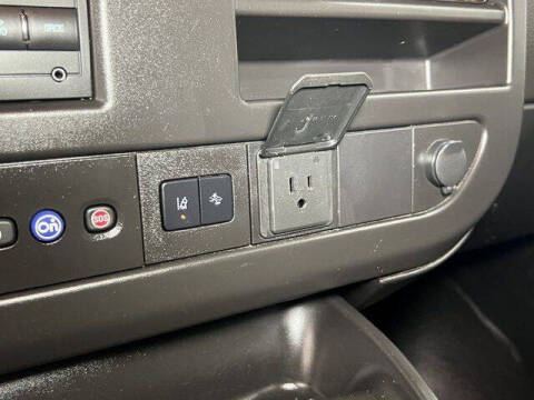 2022 Chevrolet Express 2500
