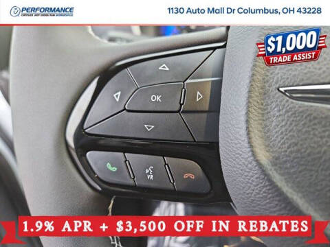 2026 Chrysler Pacifica Select