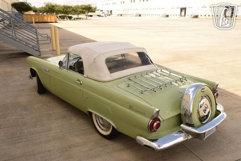 1956 Ford Thunderbird