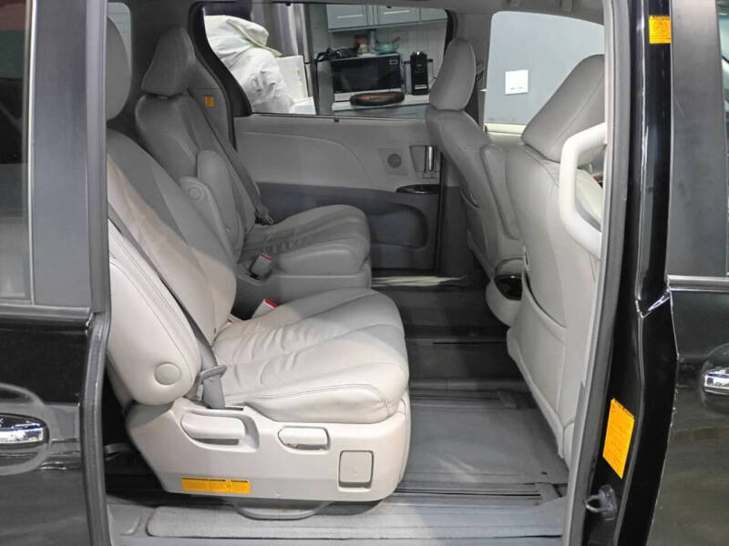 2011 Toyota Sienna