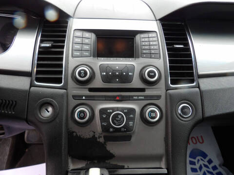 2018 Ford Taurus SEL