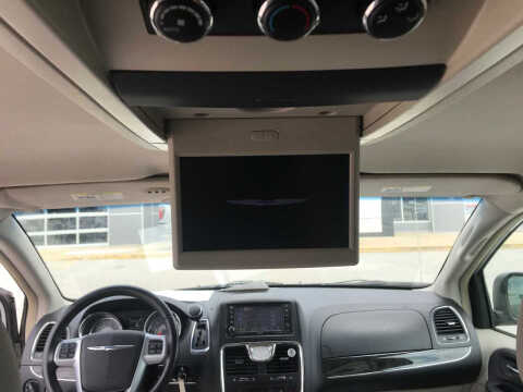2012 Chrysler Town and Country Touring