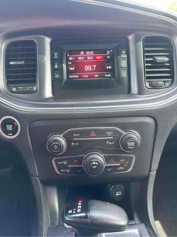 2017 Dodge Charger SE