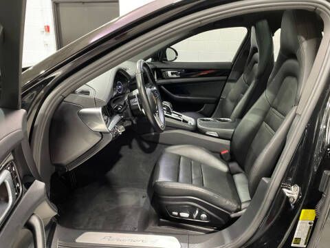 2018 Porsche Panamera 4