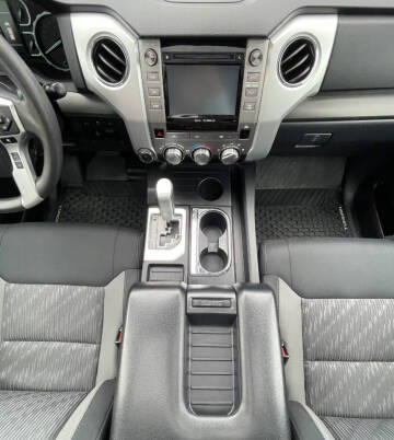 2018 Toyota Tundra SR5