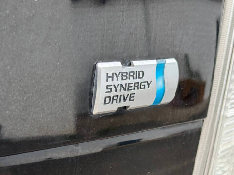 2010 Toyota Prius III