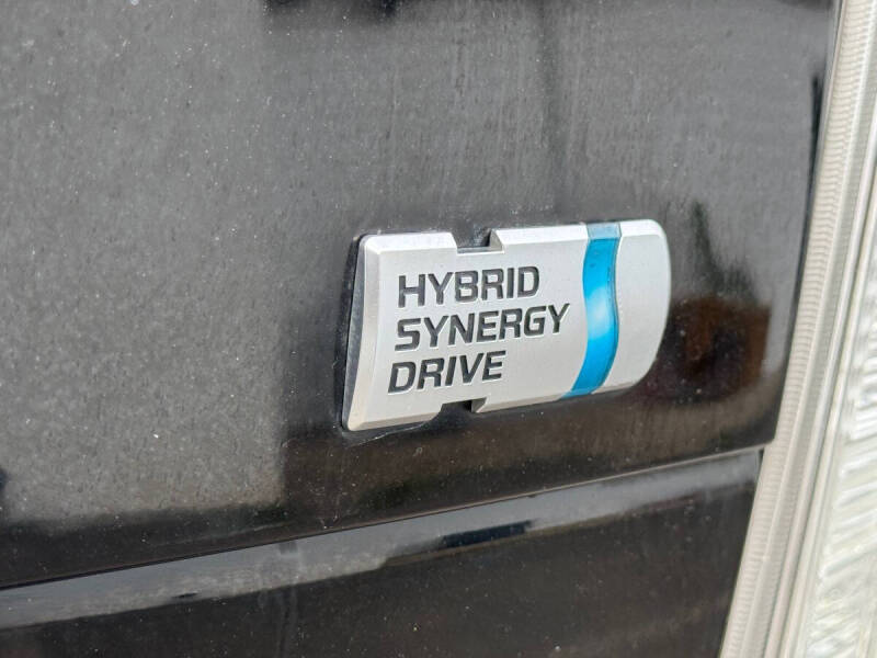 2010 Toyota Prius III