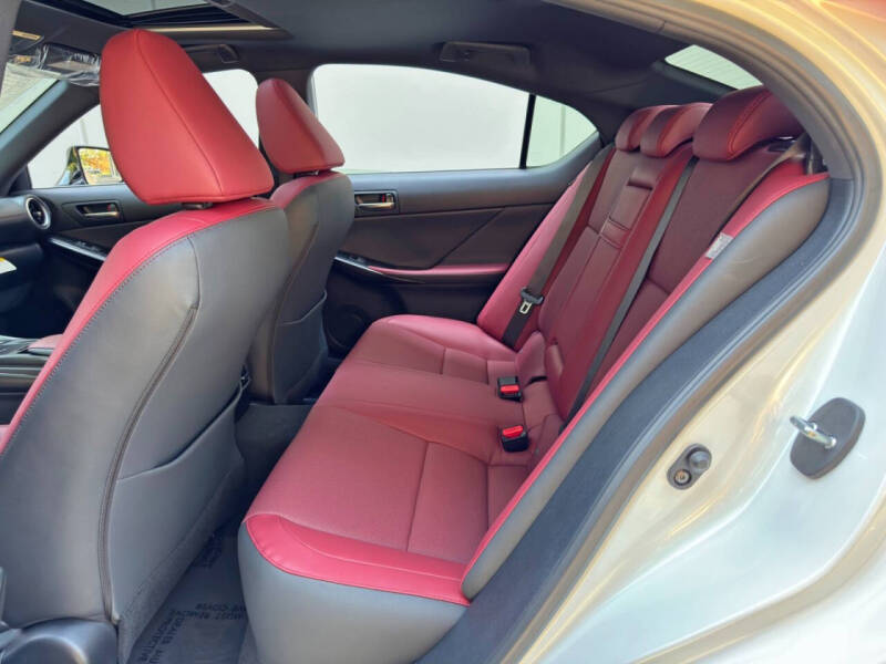 2022 Lexus IS 300