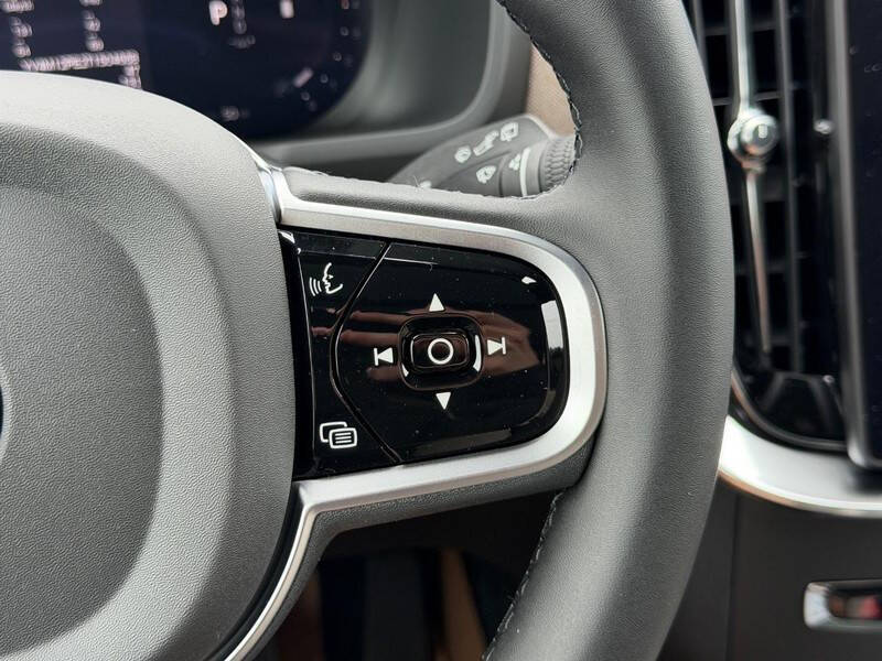 2026 Volvo XC90 B5 Plus 7P