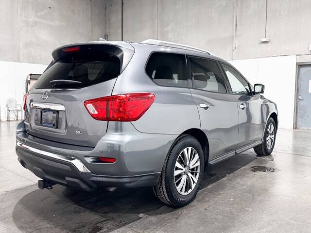 2020 Nissan Pathfinder SL