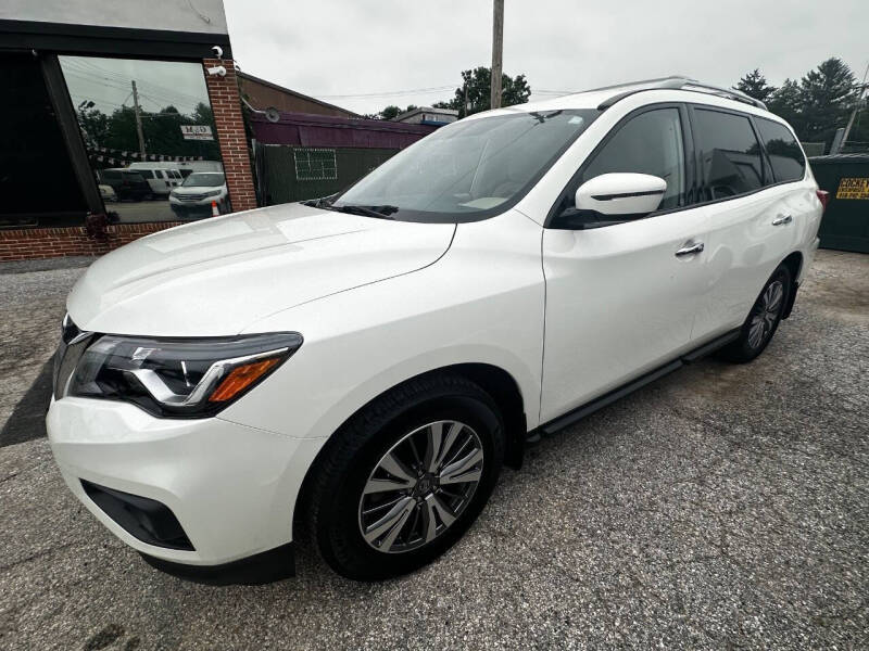 2020 Nissan Pathfinder SV