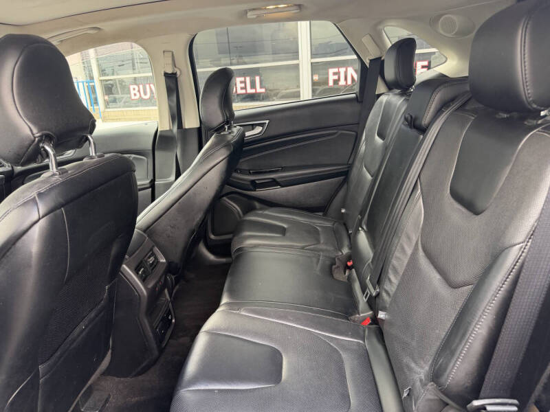 2019 Ford Edge Titanium
