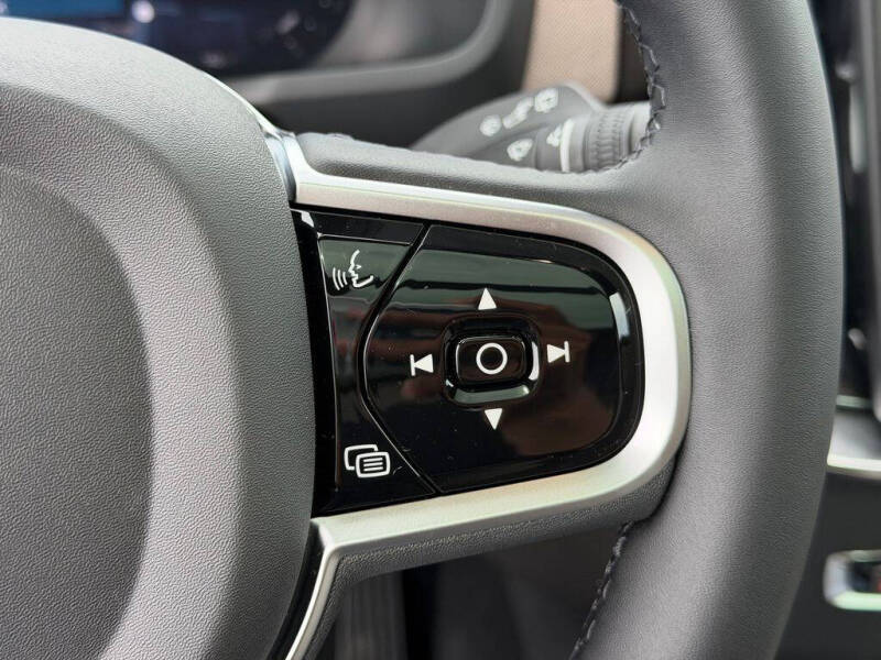 2026 Volvo XC90 B6 Plus 7P