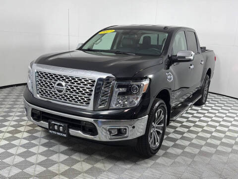2017 Nissan Titan SL