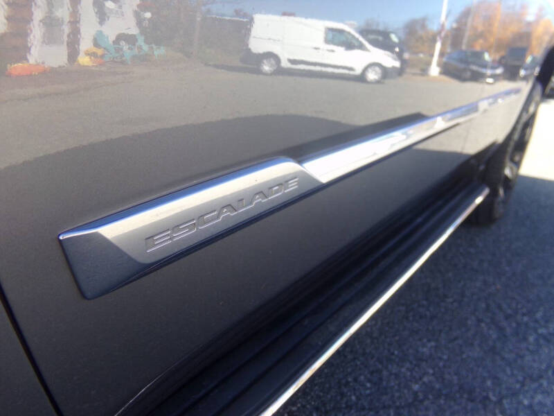 2018 Cadillac Escalade Luxury