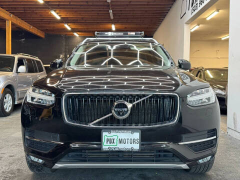 2016 Volvo XC90 T6 Momentum