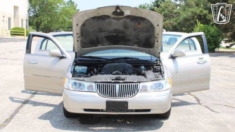 2002 Lincoln Town Car Executive