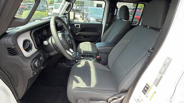 2025 Jeep Wrangler Sahara 4xe