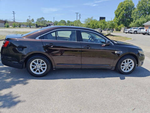2013 Ford Taurus SE