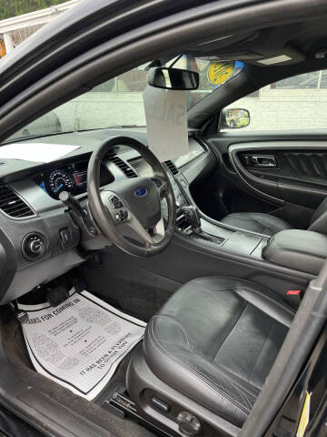 2015 Ford Taurus SEL