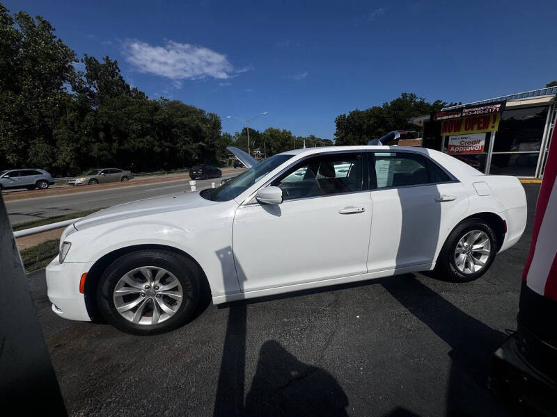 2015 Chrysler 300 Limited