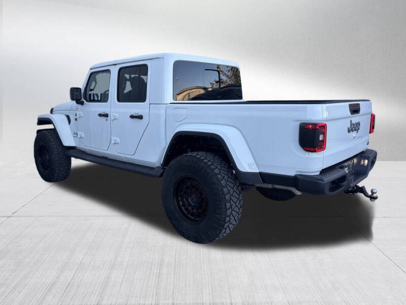 2022 Jeep Gladiator Overland