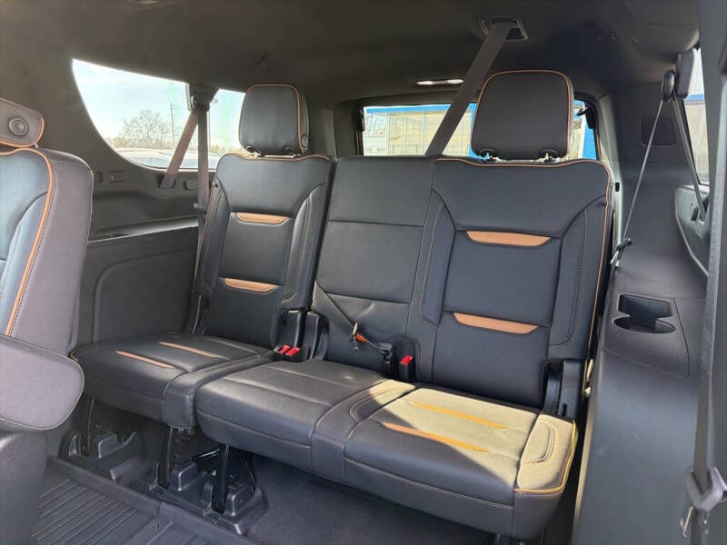 2023 GMC Yukon XL AT4
