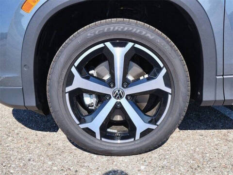 2025 Volkswagen Tiguan SE 4Motion