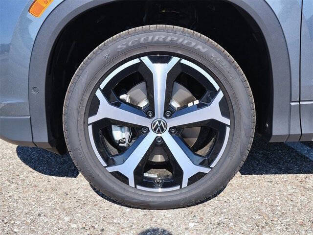 2025 Volkswagen Tiguan SE 4Motion