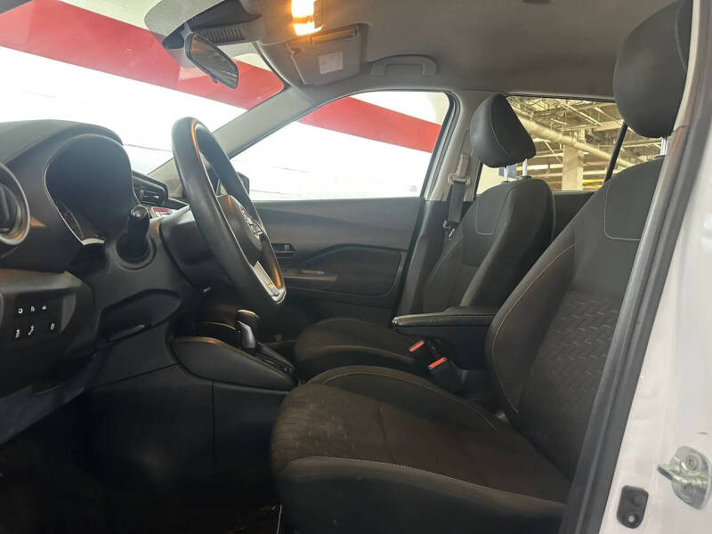 2022 Nissan Kicks S