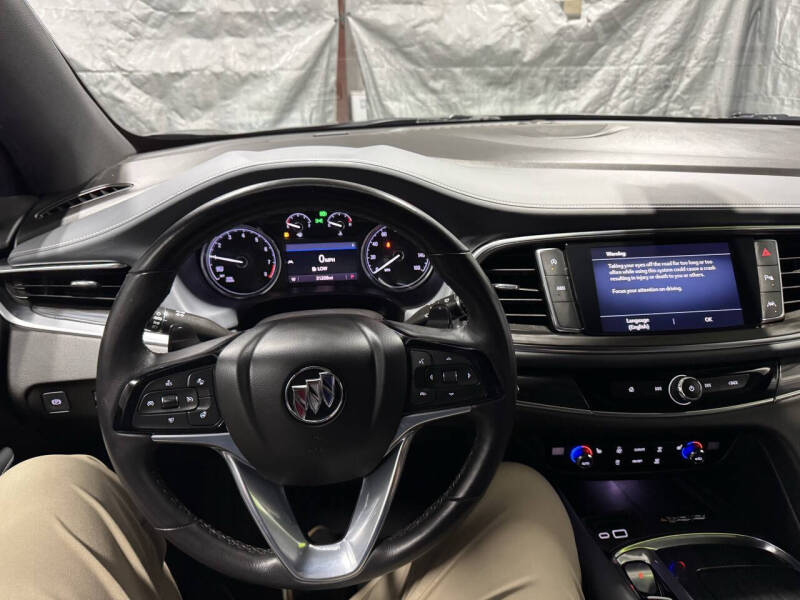 2023 Buick Enclave Essence