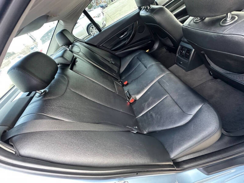 2012 BMW 3 Series 328i