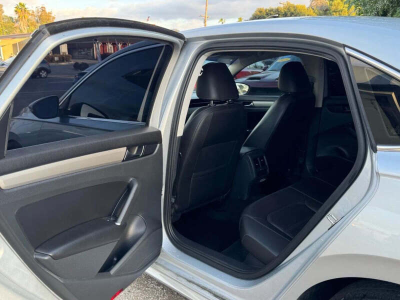 2020 Volkswagen Passat SE