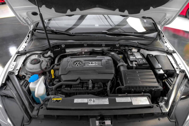 2019 Volkswagen Golf R 4Motion