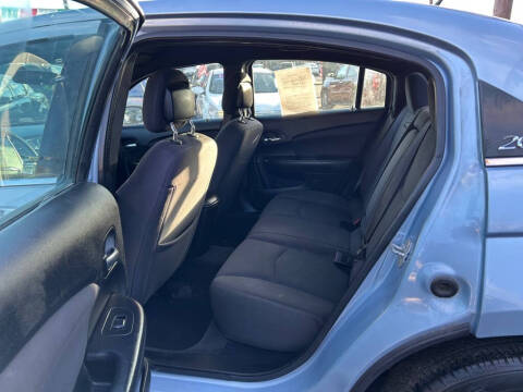 2013 Chrysler 200 Touring