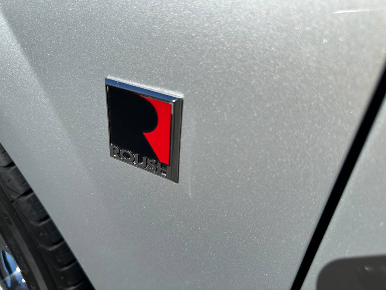 2004 Ford Mustang 19