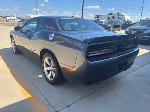 2021 Dodge Challenger SXT