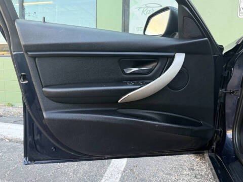 2016 BMW 3 Series 320i